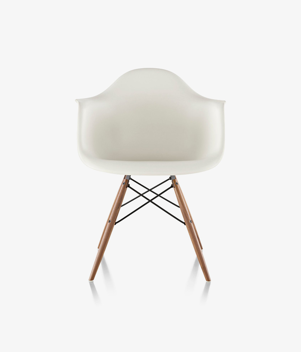 eames-armchair-01-1